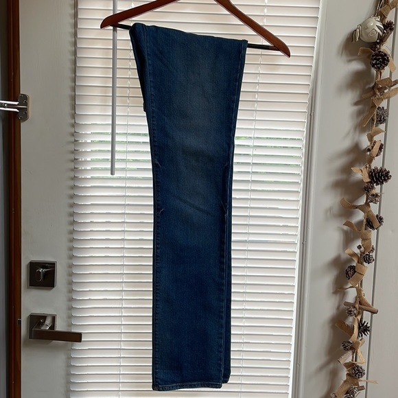 Eddie Bauer Modern Slim Straight Jean Long - Picture 5 of 6